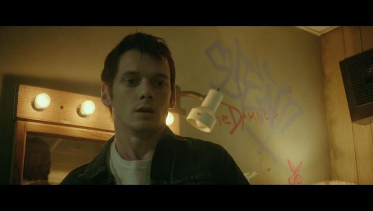 Red Band трейлер