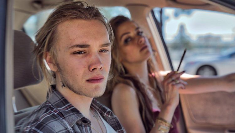Трейлер (рус.)