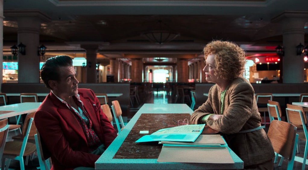 Это второй совместный фильм Колина Фаррелла и Тильды Суинтон — в «Зоне военных действий» 1999 года он играл парня её дочери 