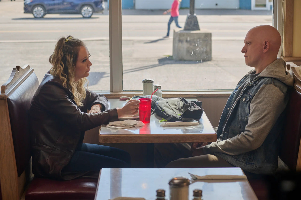 Энтони Кэрриган играл с Алексом Уинтером в фильме «Билл и Тед снова в деле» 2020 года