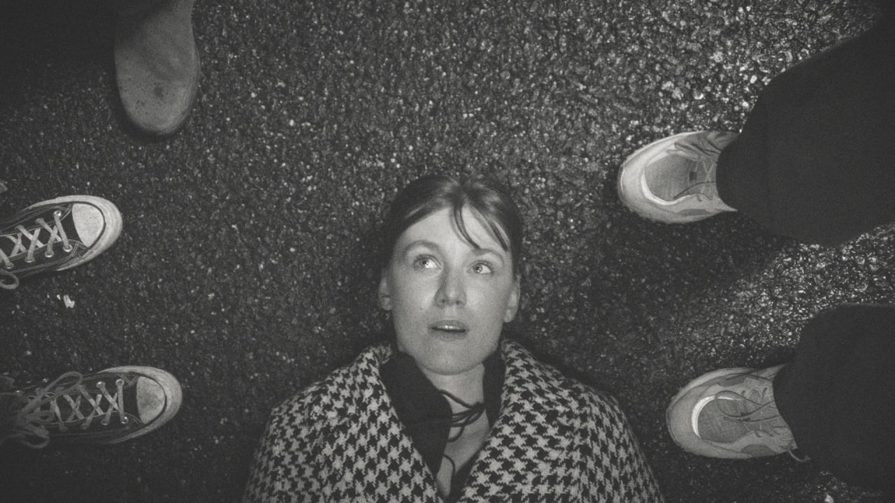 Мария Карпова уже играла у Сони Райзман в коротком метре «Весёлый понедельник» (главный приз фестиваля «Короче»)