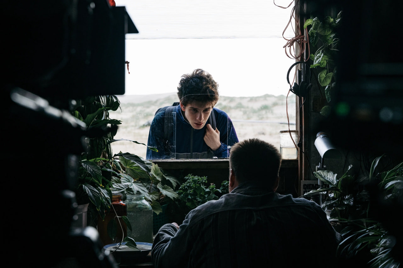 Это полнометражный дебют режиссёра Антона Мамыкина. Его производством занималась киностудия Bosfor Pictures, известная по фильму «Здесь был Юра» 