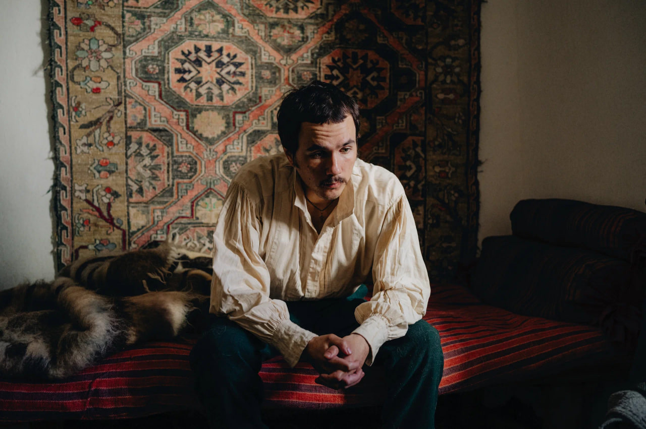 Попробовать Илью Озолина на главную роль режиссёру посоветовала Лиза Янковская