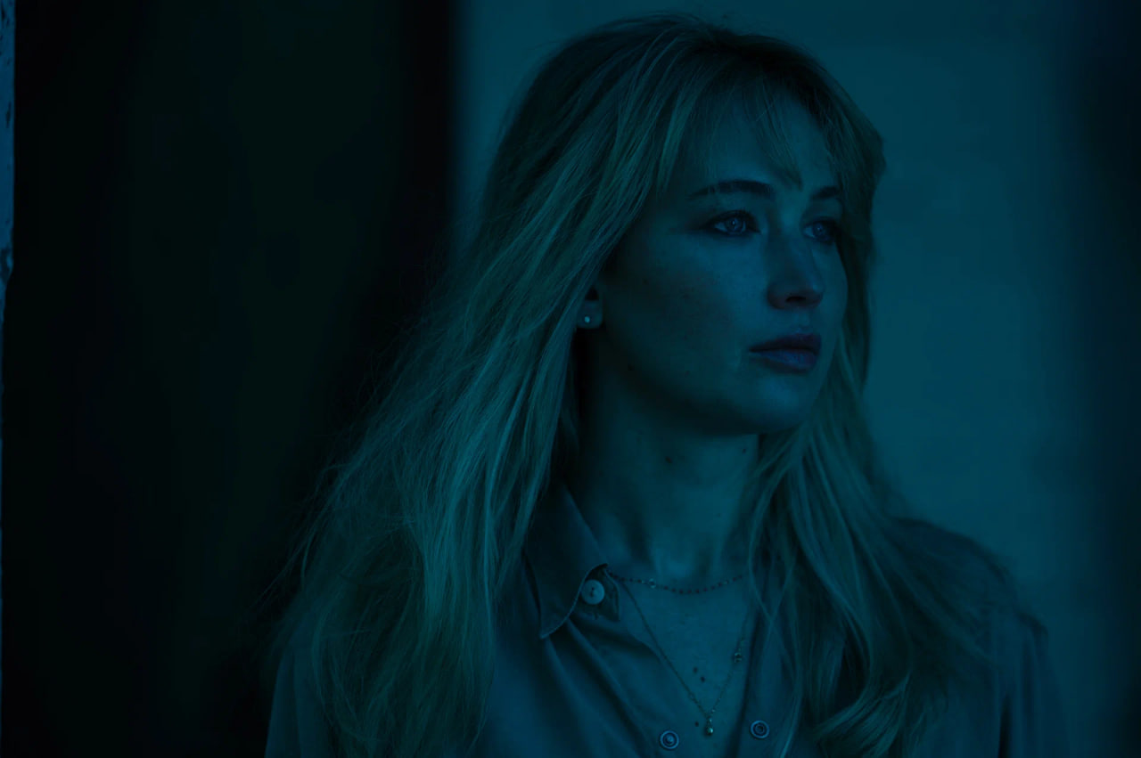 Все ночные сцены фильма были сняты днем, чтобы подчеркнуть искусственность происходящего