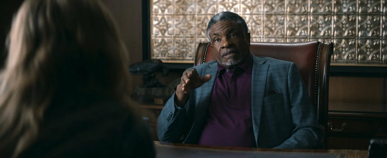 В картине в эпизодической роли появляется Кит Дэвид, известный в первую очередь по классическим хоррорам «Нечто» и «Чужие среди нас»