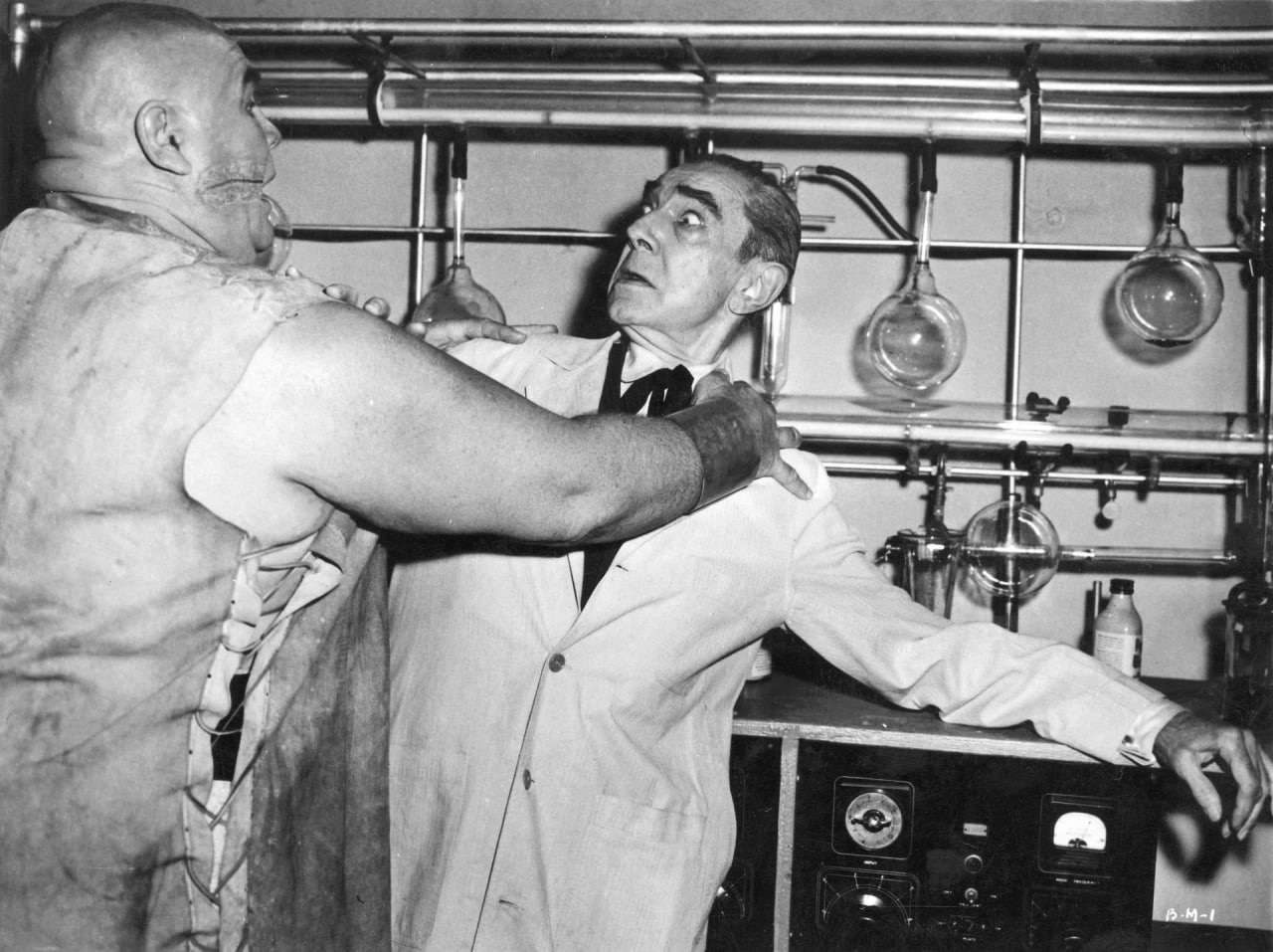 Кадр из фильма «Невеста монстра». Последняя роль Белы Лугоши с текстом и единственный коммерчески успешный фильм Эда Вуда