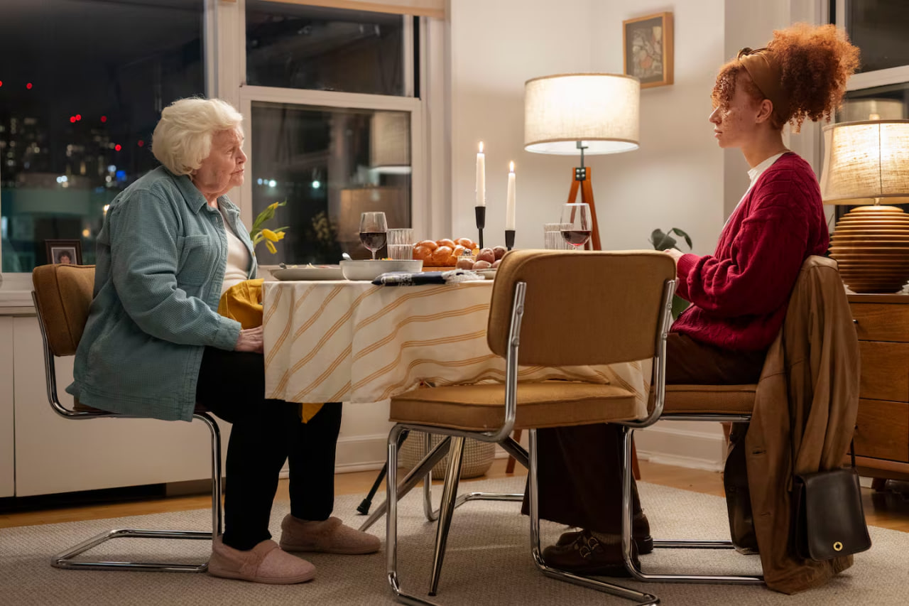 Это вторая главная роль Джун Скуибб после комедии «Тельма» (2024)