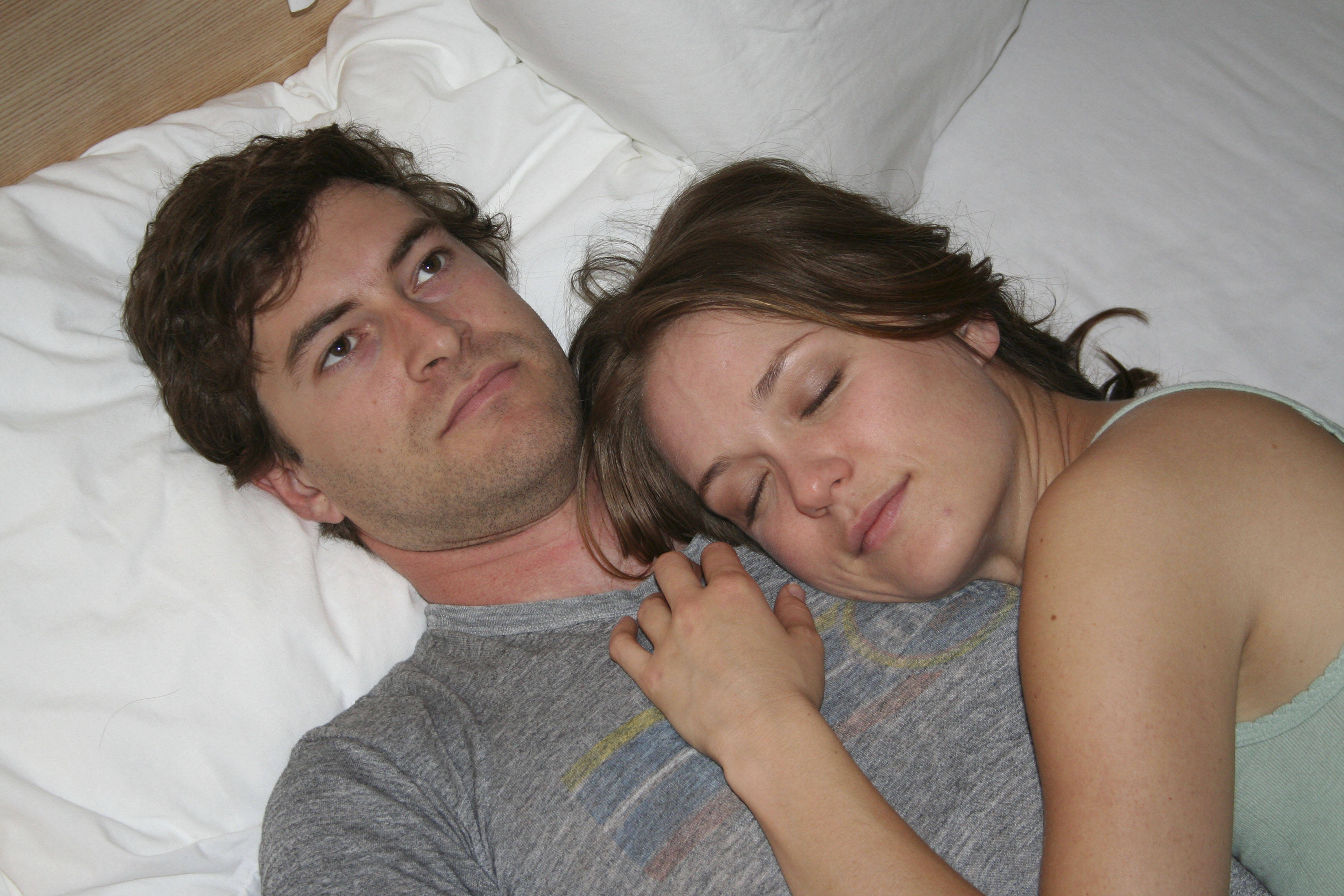 Бюджет фильма «Мягкое кресло» в размере 15 000 долларов был взят в долг у родителей режиссёров.