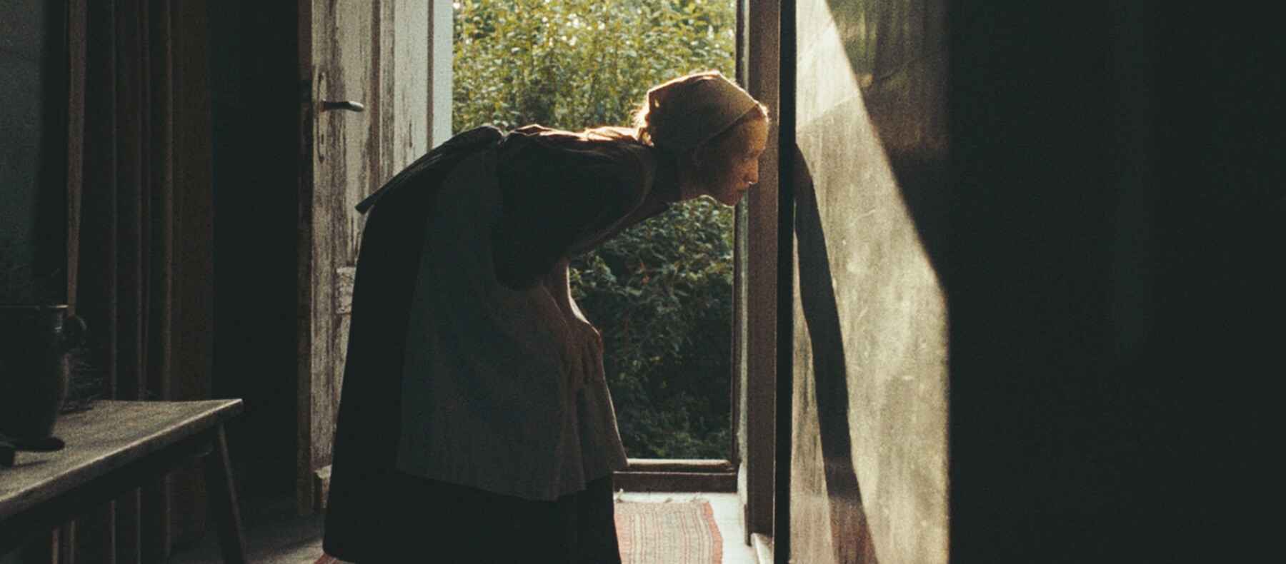 В фильме несколько раз используется песня «Stranger» шведской певицы Анны фон Хауссвольф. Мрачная, атмосферная композиция с органом и мощным вокалом становится своего рода аудиоэмблемой героинь фильма, в котором музыка в целом использована крайне экономно