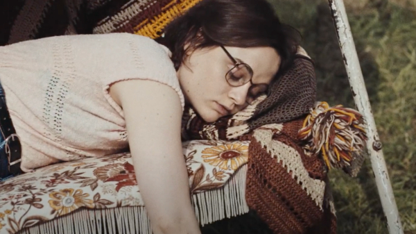 Маша Шилински несколько раз упоминала, что работы американского фотографа Франчески Вудмен оказали влияние на визуальный язык её фильмов. Вудмен (1958–1981) известна своими интимными автопортретами и экспериментальной работой с телом, светом и пространством. Как и у Вудмен, в фильмах Шилински часто появляются кадры «фотографического» характера: героини смотрят в объектив, или сцены построены как тщательно выстроенные портреты