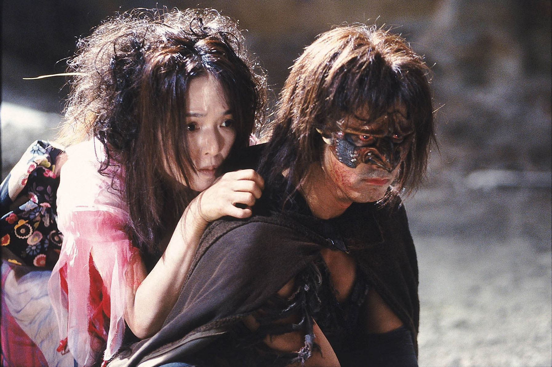 «Изо» основан на жизни Изо Окады (1832–1865), реального японского самурая и убийцы, казненного в Тосе. В фильме снялся впечатляющий состав японских кинозвезд и режиссеров, в том числе Такеши Китано, Сусуму Терадзима, Рэндзи Исибаси и бывший игрок НФЛ Боб Сапп