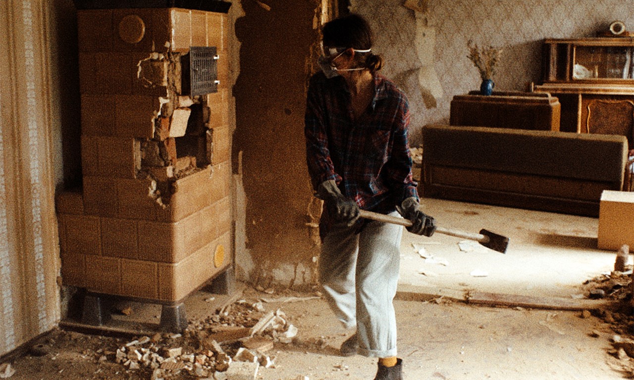 Спустя несколько недель после съёмок Шилински вернулась в дом на ферме, чтобы навести порядок. И в одной из хозяйственных построек нашла дневник 1910 года — периода, который освещается в фильме — от имени некой Берты. Это полное совпадение, но в фильме одну из героинь действительно зовут Берта