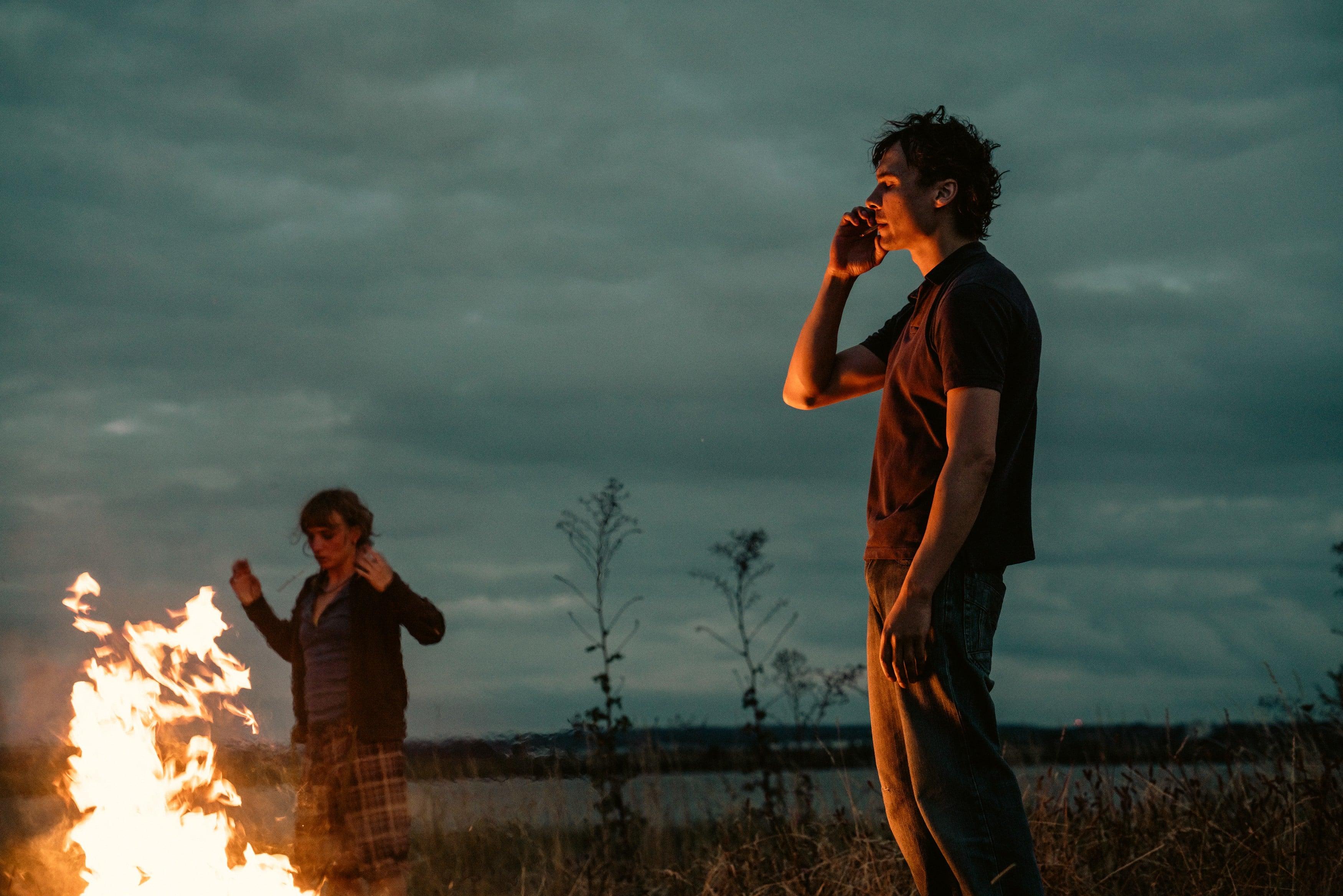 Роль Харриса Дикинсона в фильме «Сорванец» была незапланированным и поздним решением, когда первоначально выбранный актер выбыл из проекта