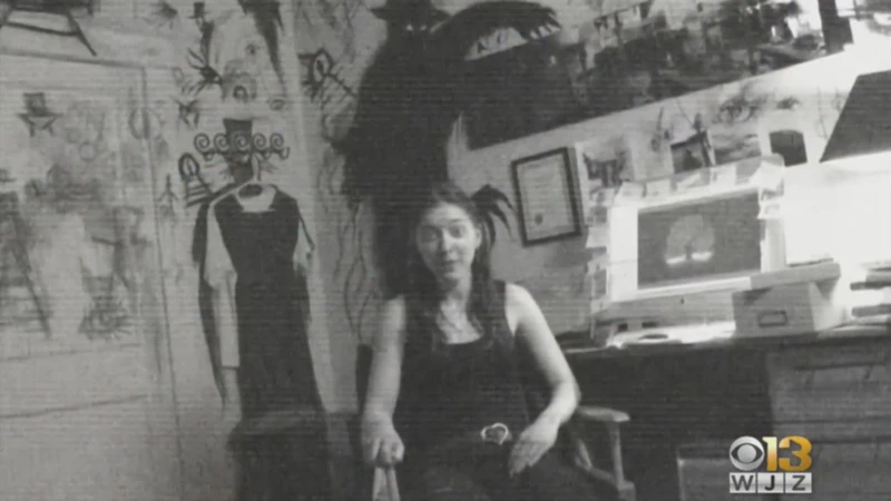 Вирусная маркетинговая кампания этого фильма была настолько успешной, что легенда о «Мигающем человеке» была включена в книгу о местных народных преданиях под названием «Призрачный Элликотт-Сити» Шелли Дэвис Уайгант. После публикации книги режиссер Эрик Кристофер Майерс связался с автором, чтобы сообщить ей, что он придумал эту легенду в качестве маркетинговой кампании для фильма. Несмотря на опасения Майерса, что она рассердится, Уайгант сказала: «Я подумала, что это гениально»