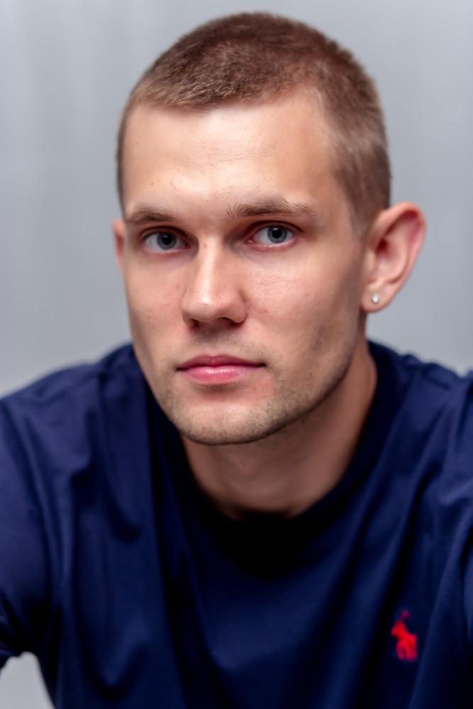 Роман Керн