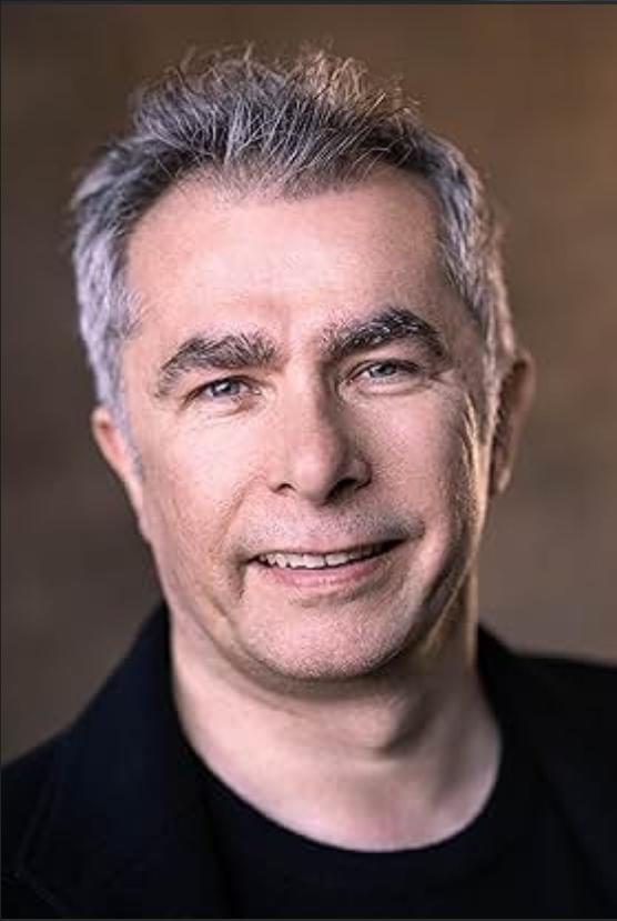 Деклан Миллз