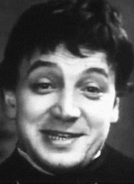 Юрий Комаров