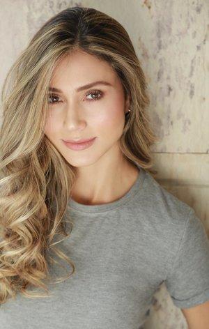 Lina Кардона