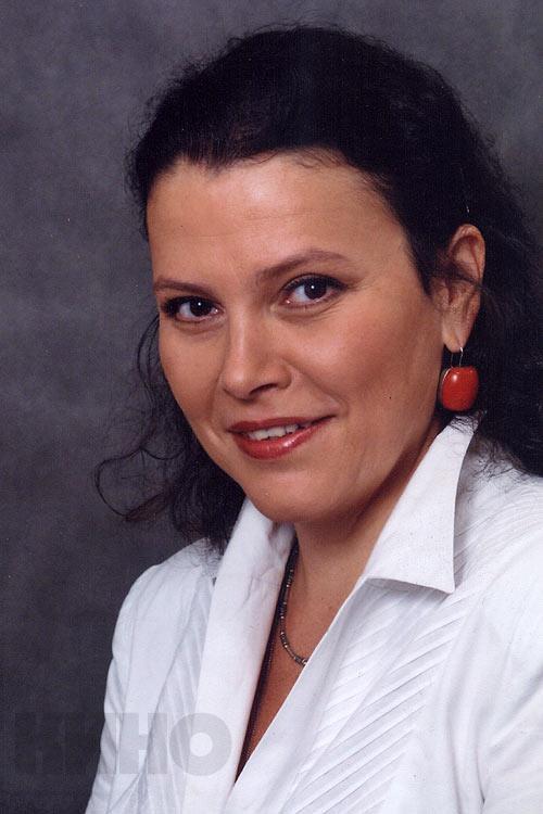 Янина Хачатурова