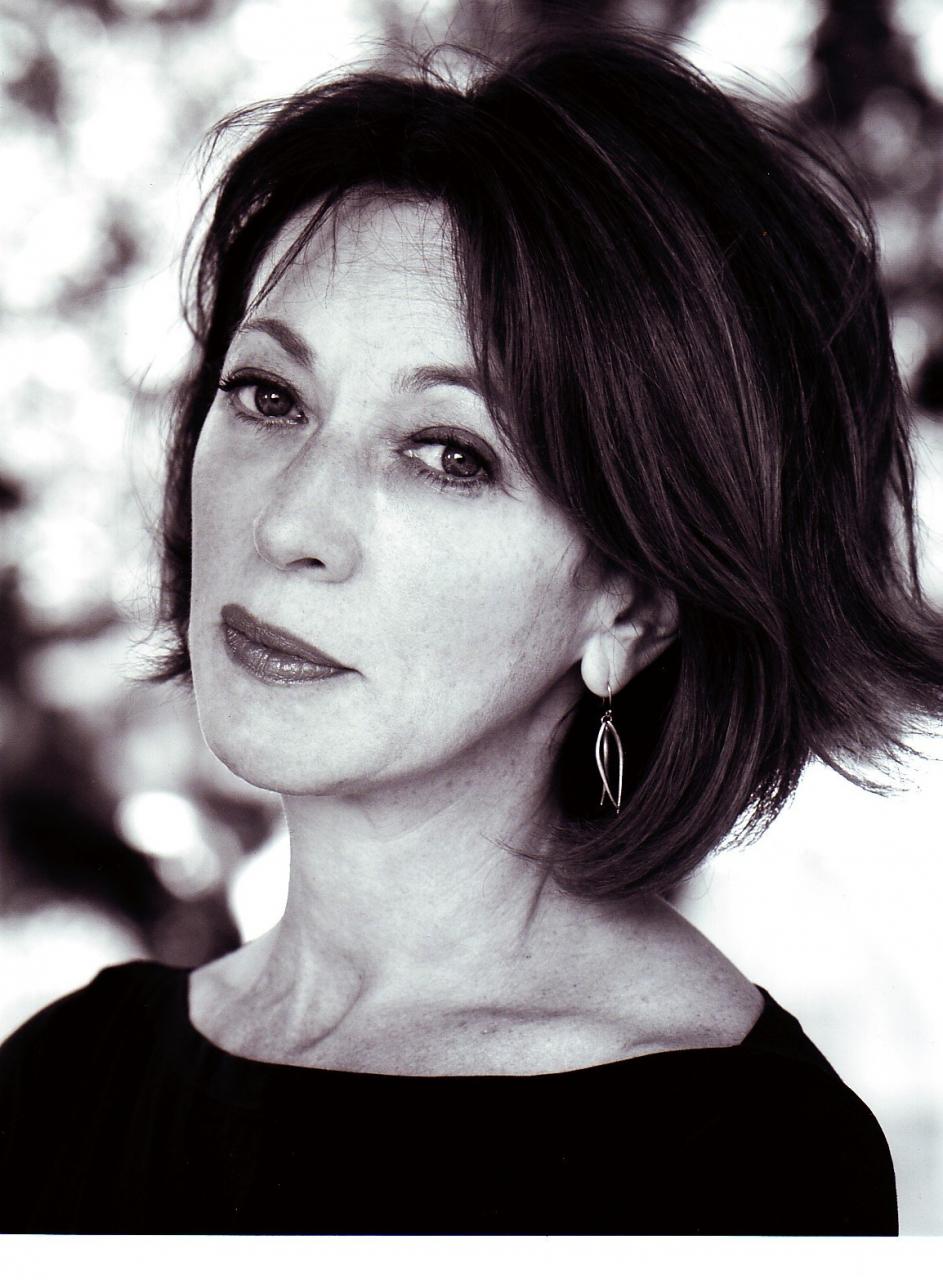 Marcia Firesten