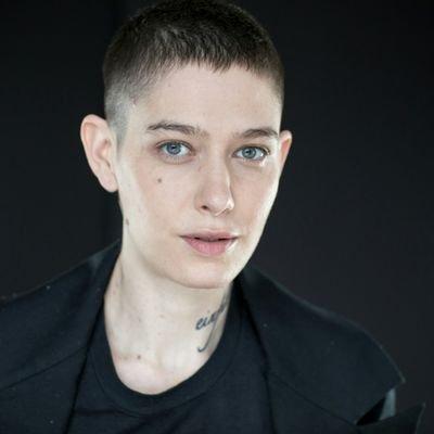 Азия Диллон