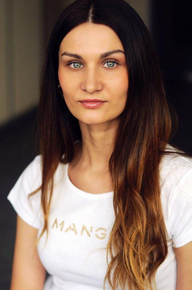 Юлия Манакова