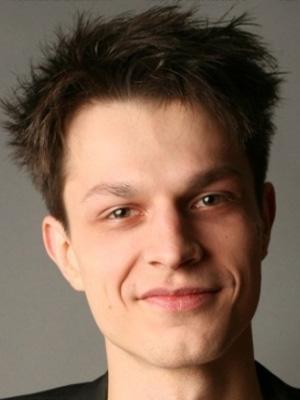 Максим Денеш