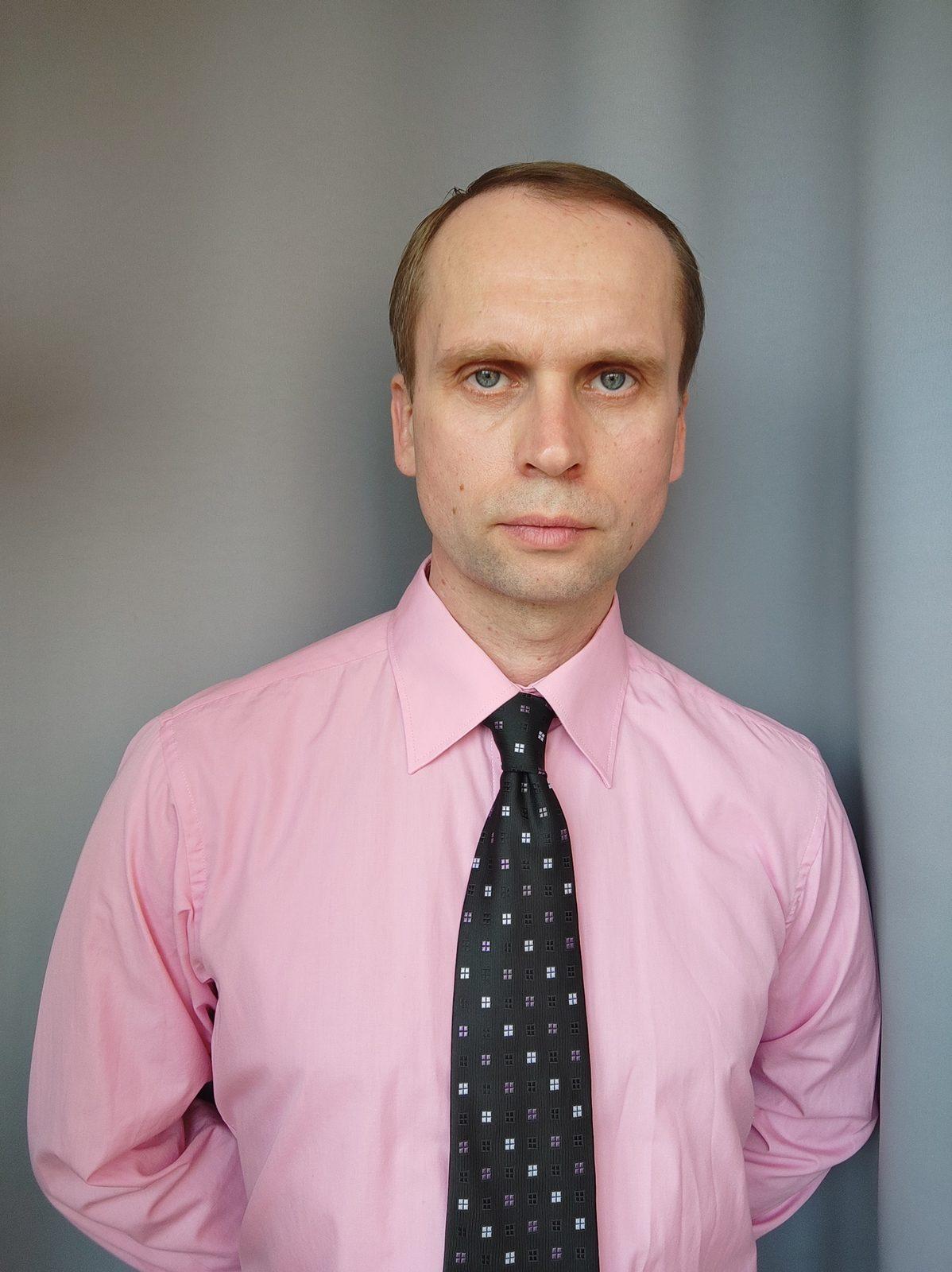 Денис Мотков