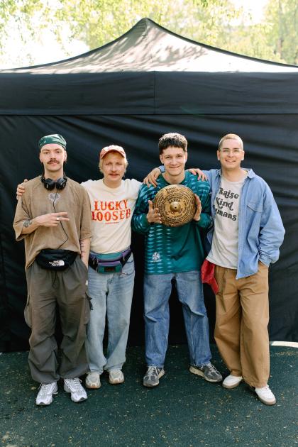 Здесь был Юра