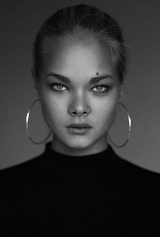 Анна Исаева