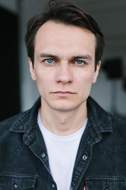 Антон Ефремов