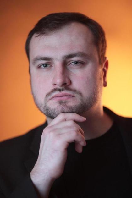 Антон Непомнящий