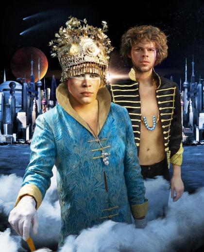 Австралийская электропоп-группа Empire of the Sun