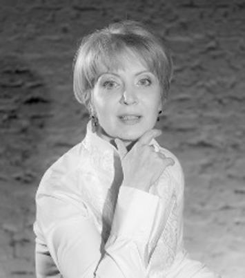 Елена Старостина
