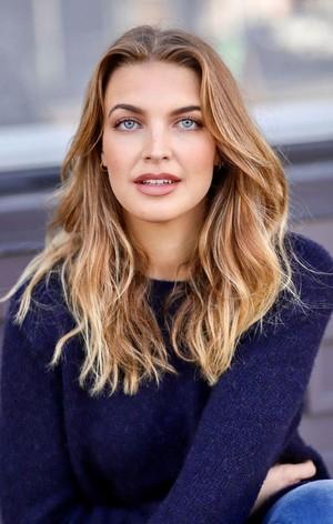 Анна Даль