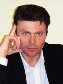 Юрий Команич