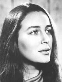 Нина Попова