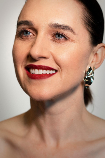 Лена Холл