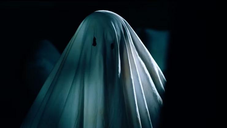 Умный дом, лесной каннибал и убийца мелками: 5 лучших фильмов «НСТ хоррор-феста 2025»