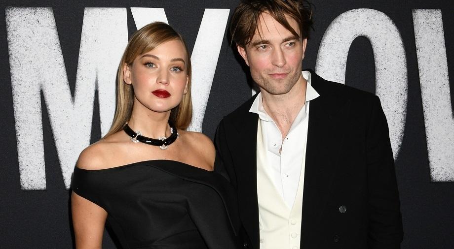 Секс дня. Дженнифер Лоуренс призналась, что ей легко дались интимные сцены с Робертом Паттинсоном, потому что «он не извращенец»