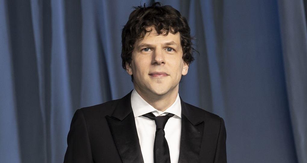 Невозвращенец и донор дня. Джесси Айзенберг объяснил, почему его не будет в сиквеле «Социальной сети»