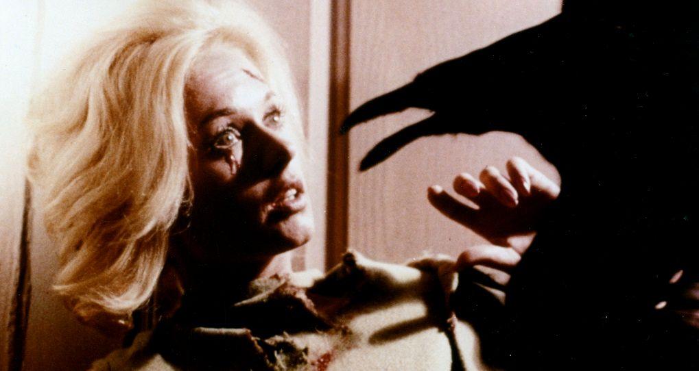 Экранизация дня. Universal готовит новую версию хоррора «Птицы» в формате мини-сериала с Сарой Снук в главной роли