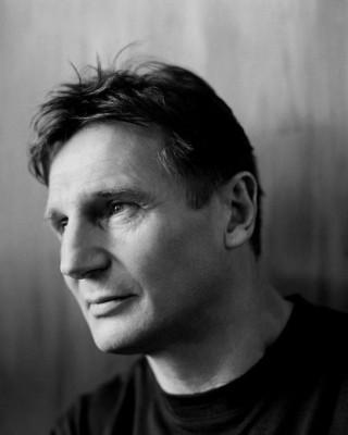 Нисон среди могил