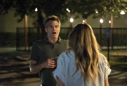 Берримор и Олифант высаживаются на Netflix c черной комедией
