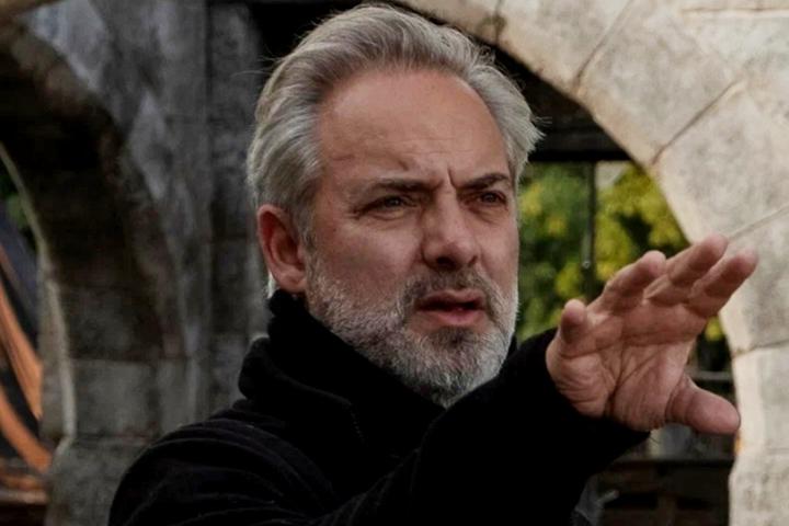 Док дня. Сэм Мендес снимает для BBC свой первый документальный фильм в карьере — о концлагере Берген-Бельзен