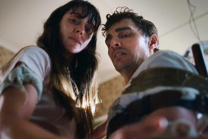 Видео дня. Компания Neon выпустила первый тизер-трейлер боди-хоррора «Одно целое» с Элисон Бри и Дэйвом Франко