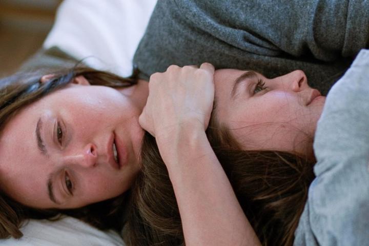 Цифра дня. 15-минутную овацию устроили в Каннах драме Йоакима Триера «Сентиментальная ценность»