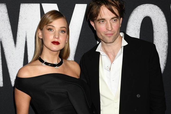 Секс дня. Дженнифер Лоуренс призналась, что ей легко дались интимные сцены с Робертом Паттинсоном, потому что «он не извращенец»