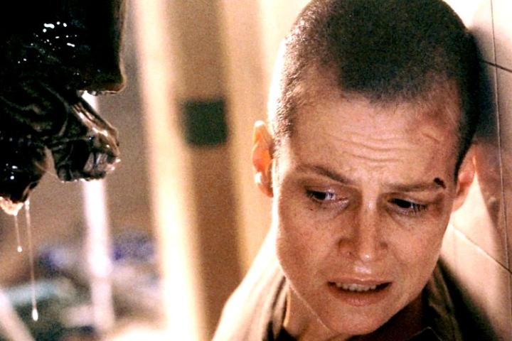 Франшиза дня. Сигурни Уивер назвала сценарий сиквела «Чужого», который пишет Уолтер Хилл, «совсем другой историей»