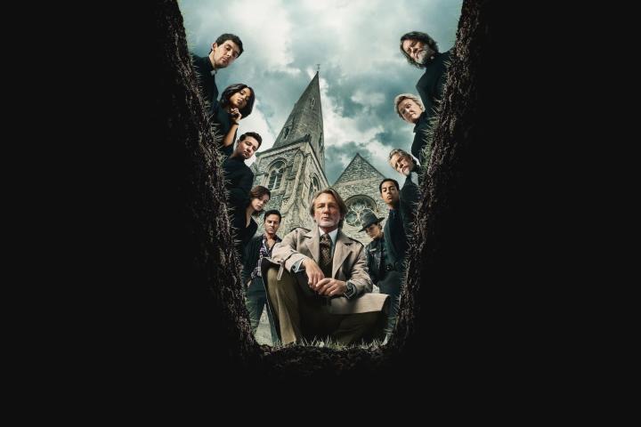 Загадка мертвого монсеньора, сатира и Дэниэл Крэйг в «Достать ножи: Воскрешение покойника»